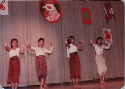 1981_Spring_folklore_chinese_pavilion_0045.webp