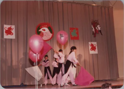 1981_Spring_folklore_chinese_pavilion_0095.webp