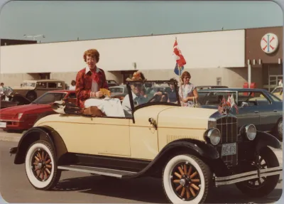 1981_Summer_parade_on_canada_week_0002.webp